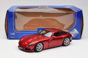 TVR Sagaris Red Revell 1:18 08816 Diecast — photo 8 of 8