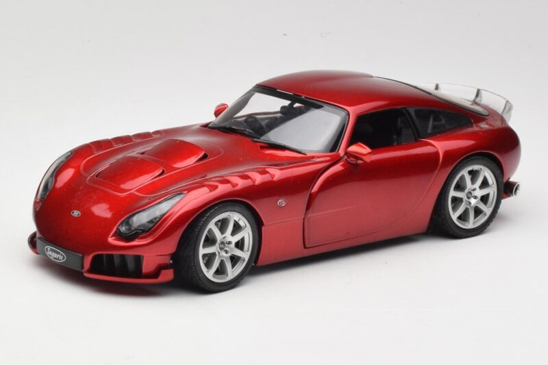 TVR Sagaris Red Revell 1:18 08816 Diecast