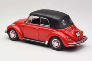 Volkswagen 1302 LS Cabriolet Red Revell 1:18 08470 Diecast — photo 7 of 8