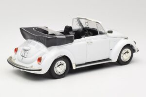 Volkswagen 1302 LS Cabriolet White Revell 1:18 08415 Diecast — photo 3 of 8
