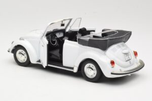 Volkswagen 1302 LS Cabriolet White Revell 1:18 08415 Diecast — photo 5 of 8