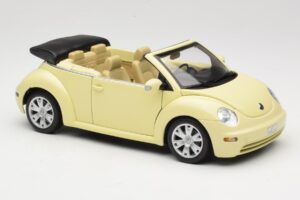 Volkswagen Beetle Cabriolet Yellow Gate 1:18 VW24108 Diecast — photo 6 of 8