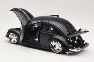 Volkswagen Beetle Type 1 Black Maisto 1:18 31018 Diecast — photo 5 of 8