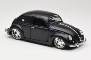 Volkswagen Beetle Type 1 Black Maisto 1:18 31018 Diecast — photo 6 of 8