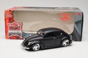 Volkswagen Beetle Type 1 Black Maisto 1:18 31018 Diecast — photo 8 of 8