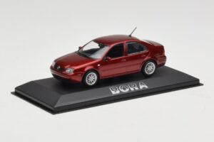 Volkswagen Bora Mk4 Red Metallic Minichamps 1:43 VW003 Diecast — photo 2 of 4