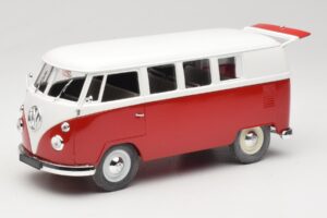 Volkswagen Combi T1 Red & White Solido 1:18 8031 Diecast — photo 2 of 8