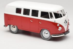 Volkswagen Combi T1 Red & White Solido 1:18 8031 Diecast — photo 6 of 8