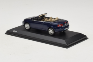 Volkswagen Eos Cabriolet Blue Minichamps 1:43 1F0099300D5Q Diecast — photo 3 of 5