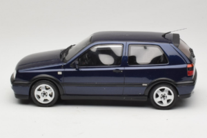 Volkswagen Golf Mk3 VR6 Dark Blue Otto 1:18 OT046 Resin — photo 3 of 6