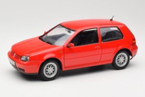 Volkswagen Golf Mk4 GTI Red Revell 1:18 08943 Diecast