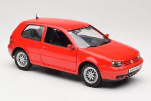 Volkswagen Golf Mk4 GTI Red Revell 1:18 08943 Diecast — photo 6 of 8