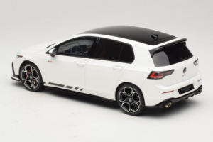 Volkswagen Golf Mk8 GTI Clubsport Pure White Otto 1:18 OT1221 Resin — photo 5 of 6