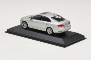 Volkswagen Jetta Mk6 Silver Minichamps 1:43 JETTA002 Diecast — photo 3 of 4