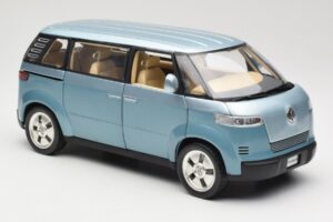 Volkswagen Microbus Concept Light Green Revell 1:18 08444 Diecast — photo 6 of 8