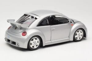 Volkswagen New Beetle RSi Silver Bburago 1:18 3306 Diecast — photo 3 of 8