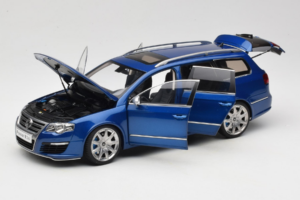 Volkswagen Passat B6 R36 Variant Blue NZG 1:18 KF044 Diecast — photo 2 of 9