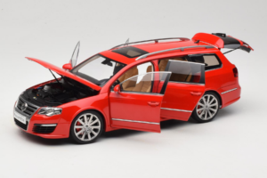 Volkswagen Passat B6 R36 Variant Red NZG 1:18 KF044-5 Diecast — photo 2 of 8