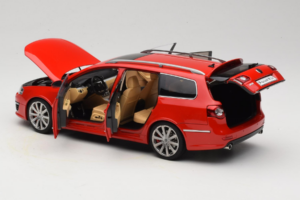 Volkswagen Passat B6 R36 Variant Red NZG 1:18 KF044-5 Diecast — photo 5 of 8