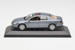 Volkswagen Phaeton 3D Grey Minichamps 1:43 3D0099300GPR7Q Diecast
