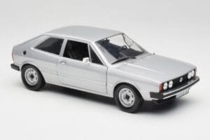 Volkswagen Scirocco GT Mk1 Silver Metallic Revell 1:18 08833 Diecast — photo 6 of 8