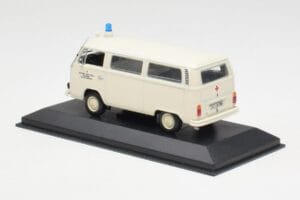 Volkswagen T2 Ambulance DRK Minichamps 1:43 400053090 Diecast — photo 3 of 4