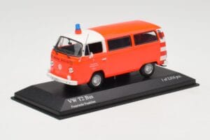 Volkswagen T2 Bus Fire Department Frankfurt Minichamps 1:43 400053091 Diecast — photo 2 of 4