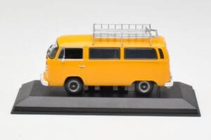 Volkswagen T2 Bus Yellow Minichamps 1:43 400053002 Diecast
