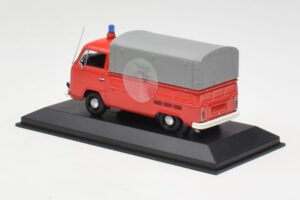 Volkswagen T2 Flatbed Fire Department Dortmund Minichamps 1:43 400053290 Diecast — photo 3 of 4