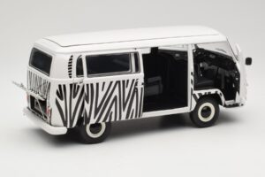 Volkswagen T2a Bus Safari Schuco 1:18 00191 Diecast — photo 2 of 8