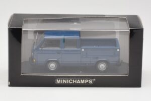 Volkswagen T3 Double Cab Flatbed Blue Minichamps 1:43 400055260 Diecast — photo 4 of 4