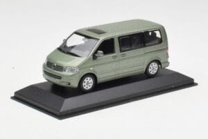 Volkswagen T5 Bus Fresco Green Minichamps 1:43 T5001-B Diecast — photo 2 of 4