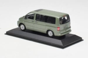 Volkswagen T5 Bus Fresco Green Minichamps 1:43 T5001-B Diecast — photo 3 of 4
