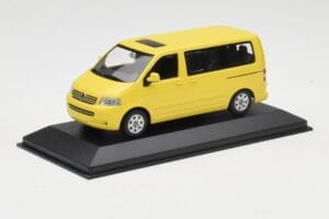 Volkswagen T5 Bus Yellow Minichamps 1:43 842902111 Diecast — photo 2 of 4