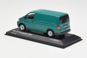 Volkswagen T5 Transporter Green Minichamps 1:43 400052261 Diecast — photo 3 of 4