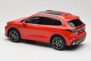 Volkswagen Tiguan eTSI R-Line Persimmon Red Metallic Otto 1:18 OT489 Resin — photo 5 of 6