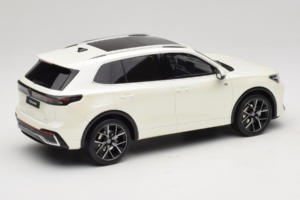 Volkswagen Tiguan R-Line Oryx White Pearl Otto 1:18 OT1219 Resin — photo 2 of 6