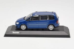 Volkswagen Touran Blue Minichamps 1:43 TOURAN002 Diecast
