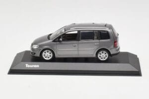 Volkswagen Touran Sport Platinum Grey Minichamps 1:43 TOURAN003 Diecast