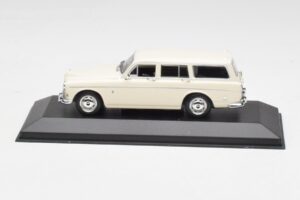 Volvo 121 Amazon Estate White Minichamps 1:43 430171010 Diecast