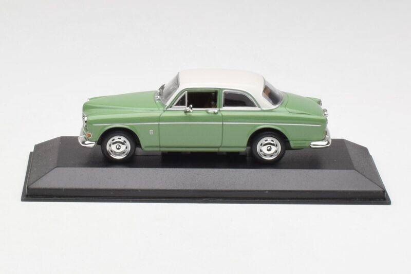 Volvo 121 Amazon Light Green & White Minichamps 1:43 430171005 Diecast