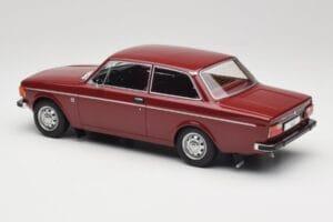 Volvo 142 Dark Red MCG 1:18 MCG18443 Diecast — photo 5 of 6