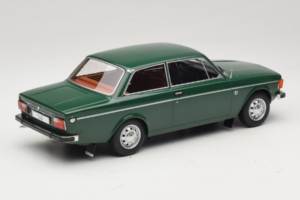 Volvo 142 Green MCG 1:18 MCG18005 Diecast — photo 2 of 6