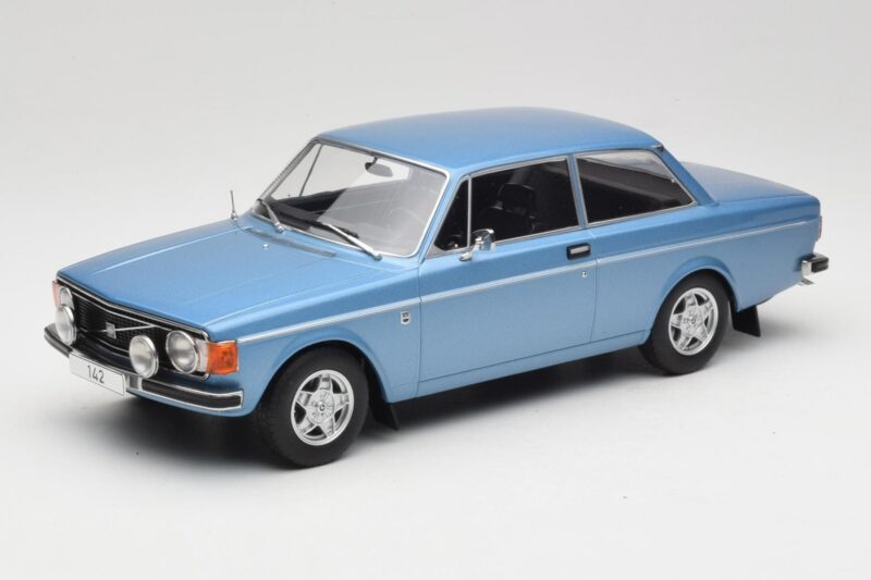 Volvo 142 Light Blue MCG 1:18 MCG18444 Diecast