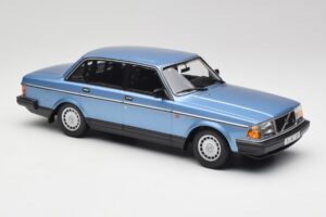 Volvo 240 GL Blue Metallic Minichamps 1:18 155171404 Diecast — photo 4 of 6