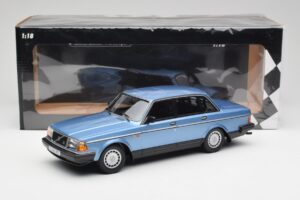 Volvo 240 GL Blue Metallic Minichamps 1:18 155171404 Diecast — photo 6 of 6