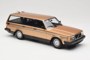 Volvo 240 GL Estate Gold Metallic Minichamps 1:18 155171415 Diecast — photo 4 of 6