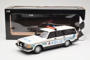 Volvo 240 GL Estate Polis Sweden Minichamps 1:18 155171480 Diecast — photo 6 of 6