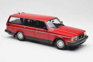 Volvo 240 GL Estate Red Minichamps 1:18 155171411 Diecast — photo 4 of 6