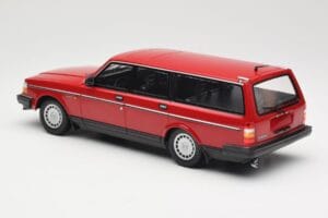 Volvo 240 GL Estate Red Minichamps 1:18 155171411 Diecast — photo 5 of 6